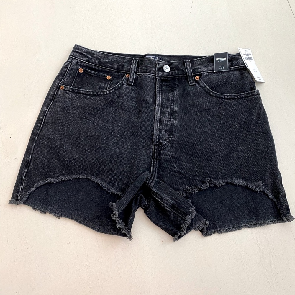 Womens Abercrombie & Fitch black denim jean shorts. High Rise 4”. Sz 8/29. NWT!